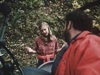 Brünette nmln in den Mund gespritzt