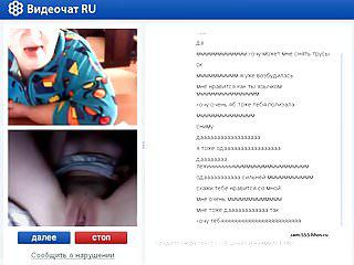 Reife Milf spielt mit jungem Mädchen