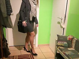 Heiße Geschäftsfrau wird von einem Geschäftsmann hart durchgenommen